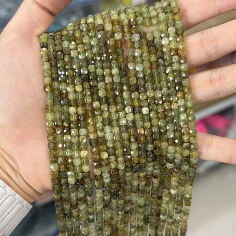 Wholesale Green Garnet 4mm Faceted Cube Bracelet Bead Strands