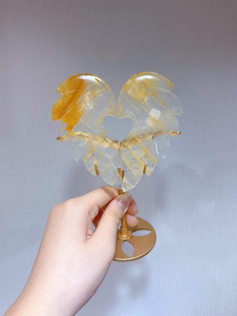 Small Crystal Heart Wing Decorations – Design 1