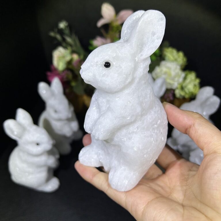 Marble Moon Rabbit Crystal Carving